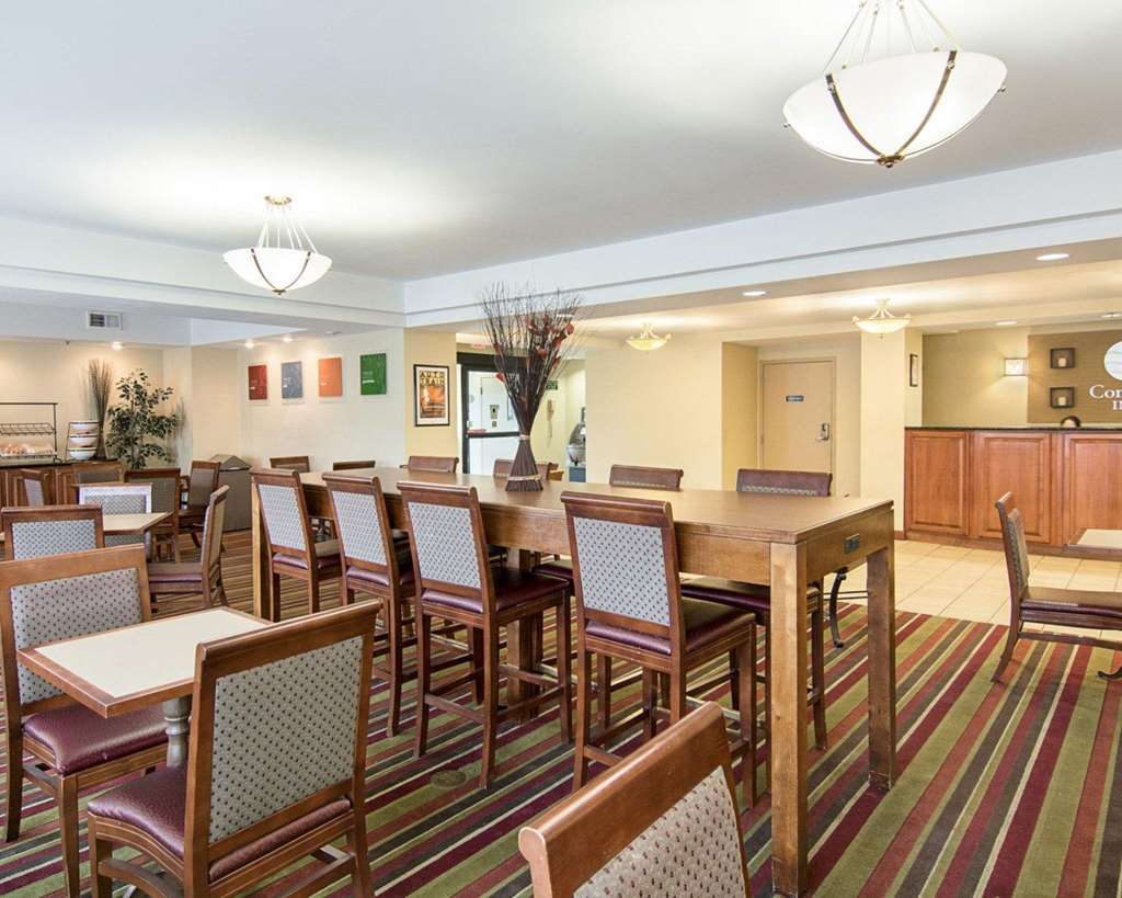 Holiday Inn Express - Lorton By Ihg מסעדה תמונה